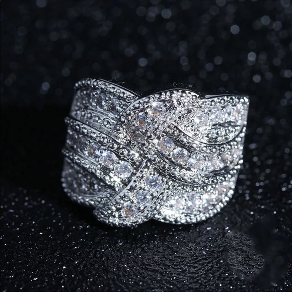 925 Sterling Silver Diamond Wide Band Twist Ring 7